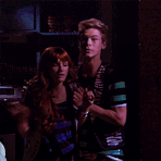 GeCe1HoldHandAIU.gif