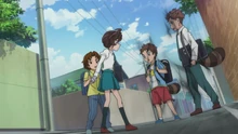 Mana protecting the boy being bullied by Sōma and Hiroto.