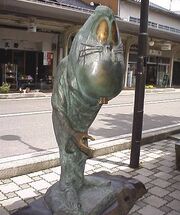 Nezumi-Otoko statue2.jpg
