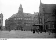 Bundesarchiv Bild 102-00827, Gelsenkirchen, Postamt und Hauptbahnhof