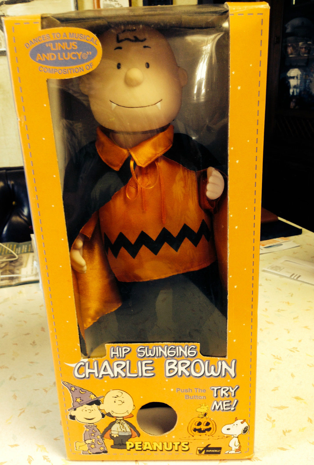 Hip Swinging Charlie Brown | Gemmy Wiki | Fandom