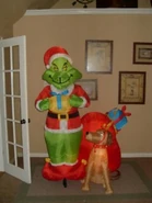Grinch & Max with Present Sack (Unreleased)