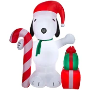 Snoopy w/Candy Cane and Presents