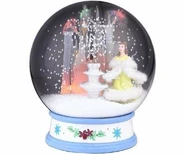 Snowglobe-Belle