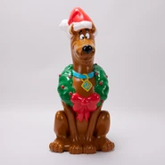 Blow Mold Scooby Doo with Wreath