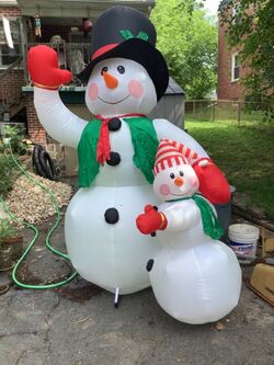 https://static.wikia.nocookie.net/gemmy/images/a/a6/RARE_Gemmy_Snowman_8_Foot_Airblown_Inflatable_Christmas_Light_Blow_Up.jpg/revision/latest/scale-to-width-down/250?cb=20210614232623