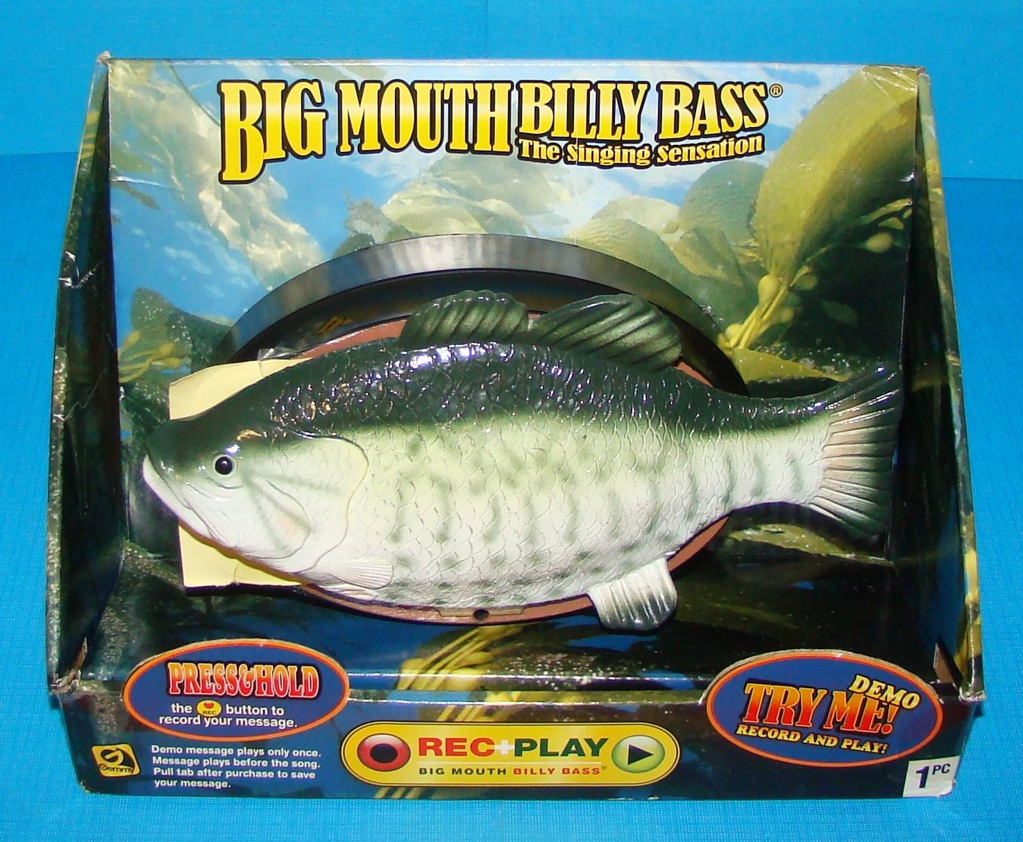 NEW 1998 Big Mouth Billy Bass Motion Activated Singing Fish Original Box Gemmy 
