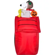 Snoopy as Flying Ace on Dog House