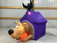 Animated Halloween Scooby Doo in Doghouse