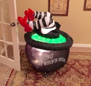 Wizard of Oz Wicked Witch of the east kicking in Calderon (Prototype)