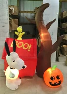 Halloween Snoopy scene