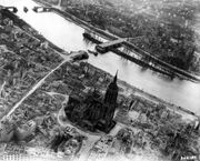 Frankfurt Am Main-Altstadt-Zerstoerung-Luftbild 1944