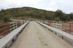 Road to Poiana Cristei