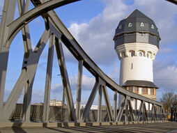 Darmstadt-Wasserturm-1