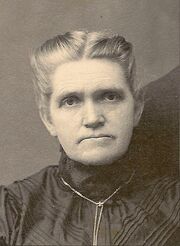 Puckett-Julia 1920.jpg