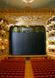 Teatro-la-fenice-sala