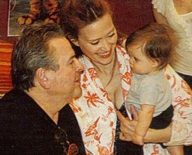 Alan with daughter Skye and granddaughter Lila Rae