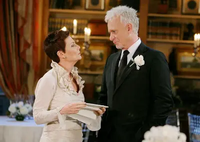 Luke and Tracy get married a second time (2010)