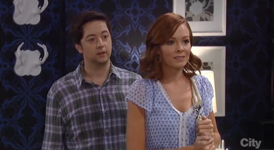 Ellie returns for Spinelli only to find out that he's back with Maxie