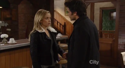 Dante and Lulu run into each other at Kelly's (2014)