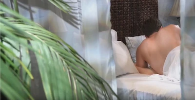 Michael and Sasha continue their romance on the Island (2019)