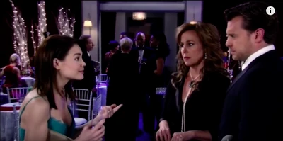 Elizabeth makes a drunken fool of herself