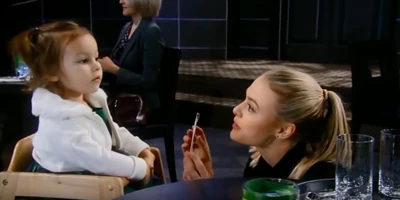 Thanksgiving wishbone (Sisters Avery and Kiki)