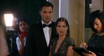 Patrick and Sam arrive on the red carpet