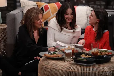 Making up over Chinese food (2023)