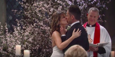 Alexis weds Julian Jerome