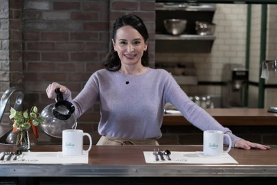 Julie the waitress (2024)
