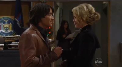 Dante and Lulu get re-engaged (the ring is put back on Lulu's finger) (2011)