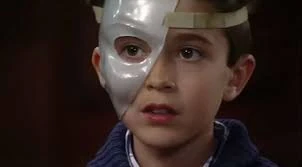 Spencer Cassadine wears a medical mask (2015)