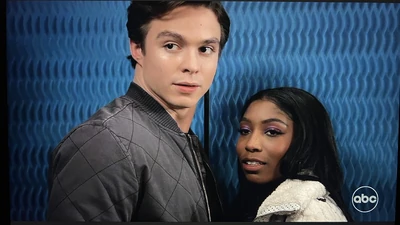 Interrupted kiss (2023)