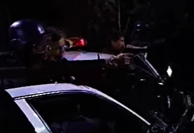 PCPD & SWAT wait for Zander Smith and a hostage Emily Quartermaine (2004)