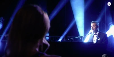 Valentin sings to Nina