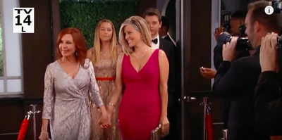 Bobbie, Carly, Josslyn and Michael arrive on the red carpet