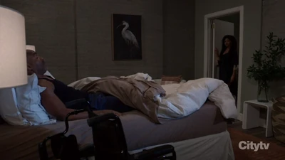 Curtis invites Portia to join him in the guest room (2023)