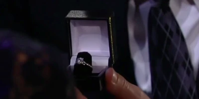 Maxie's "non" engagement ring from Spinelli (2009)