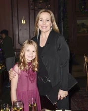 Grandmother and granddaughter (2020)