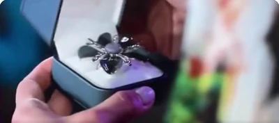 Lois' brooch for BLQ - old & new (2024)