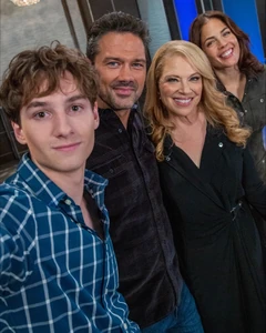 "Family" selfie? (2025)