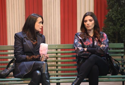 Lois and Brook Lynn chat over cotton candy on the boardwalk (2025)