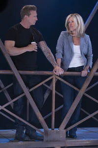 Sharing beers on the bridge (2024)