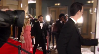 Dante and Lulu arrive on the red carpet