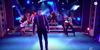 Dillon and Kiki perform a duet to "Modern Love"