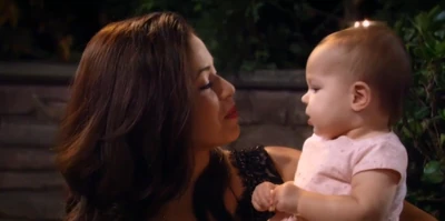 Sabrina sings to Avery