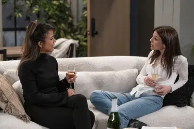 Champagne in their flutes (2023)