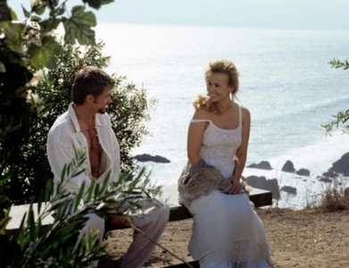 Stefan Cassadine romances Laura on Cassadine Island (1996)