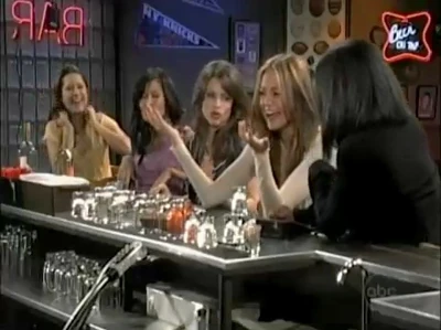 Robin Scorpio-Drake, Kelly Lee, Elizabeth Webber, Emily Quartermaine, and Lainey Winters at Jake's (2006)